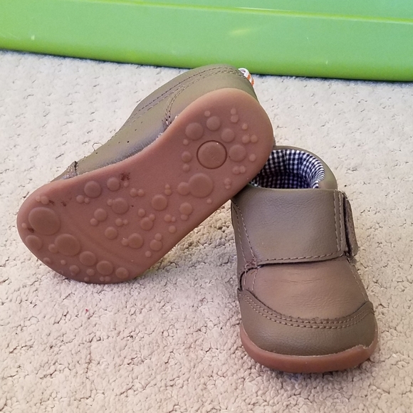Carter's Every Step Stage 3/walk Shoes (light brown) - Picture 2 of 5